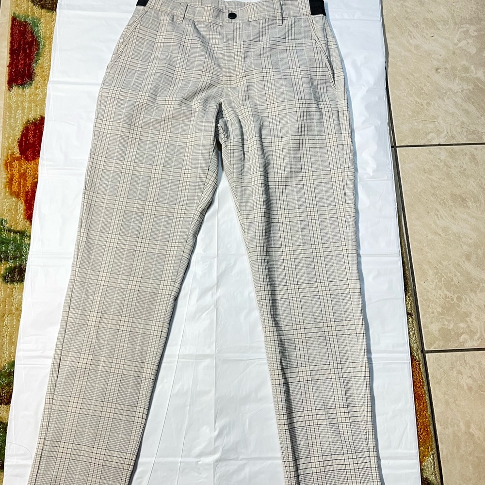 Zara Men's Light Gray Checkered Pants